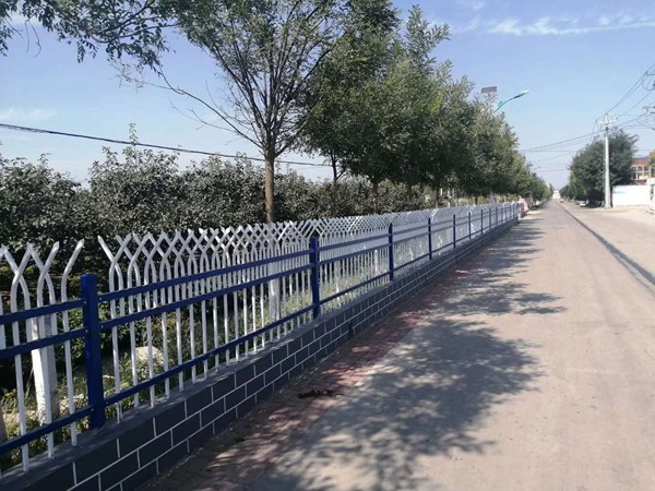 雙向防攀爬鋅鋼護欄  